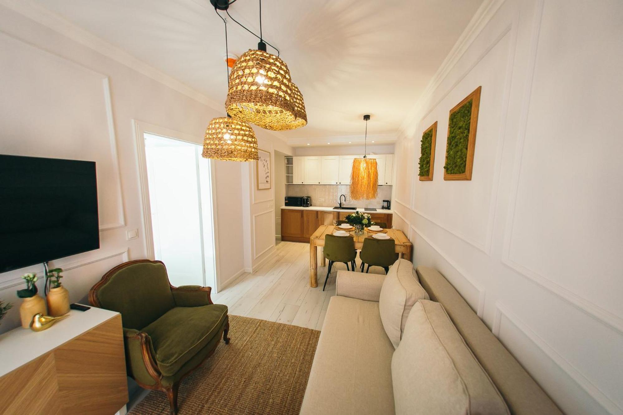 Uroczy Belle View Apartment